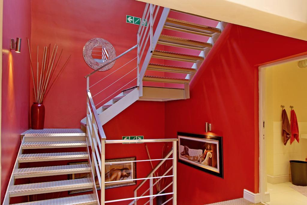 Forty8 Backpackers Hotel Kapstaden Exteriör bild